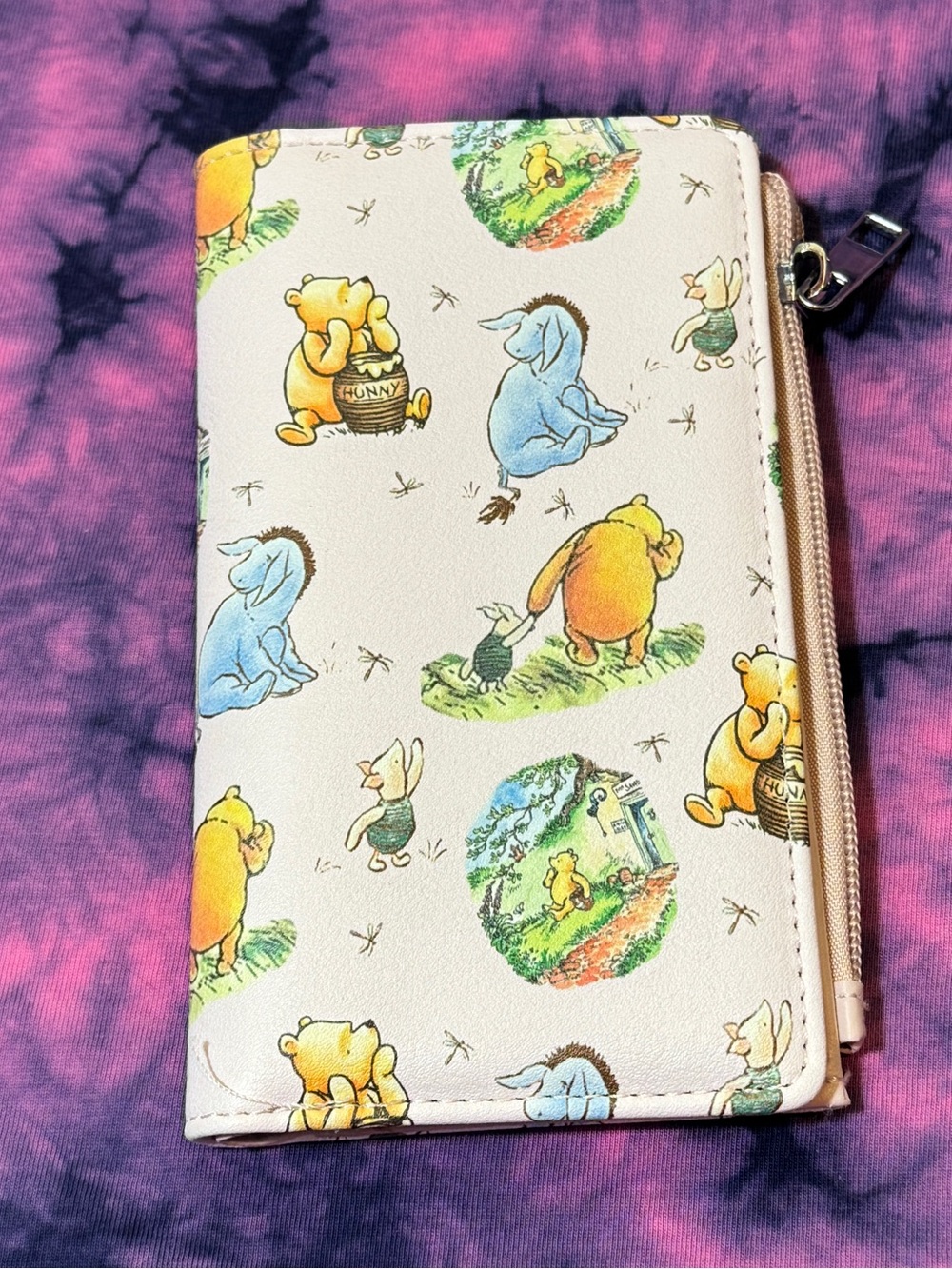 Winnie the Pooh Cream Zip Wallet